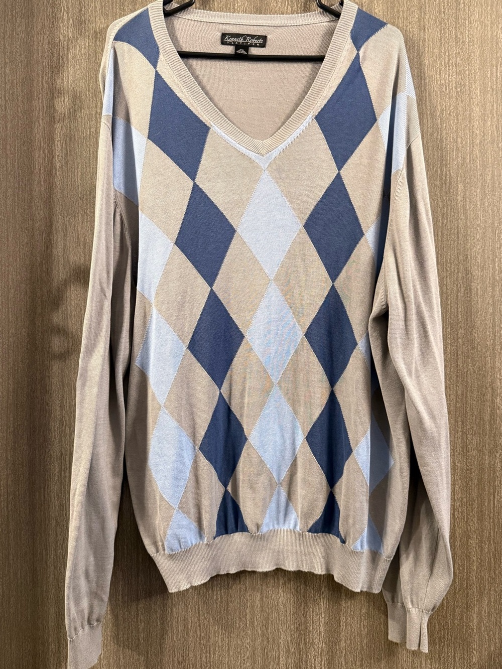 Kenneth Roberts Platinum Lightweight Sweater